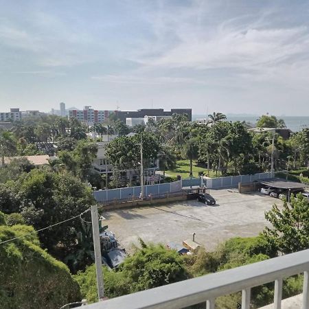 Fluffy Bed And Seaview @Bangsaen Apartment Exterior photo