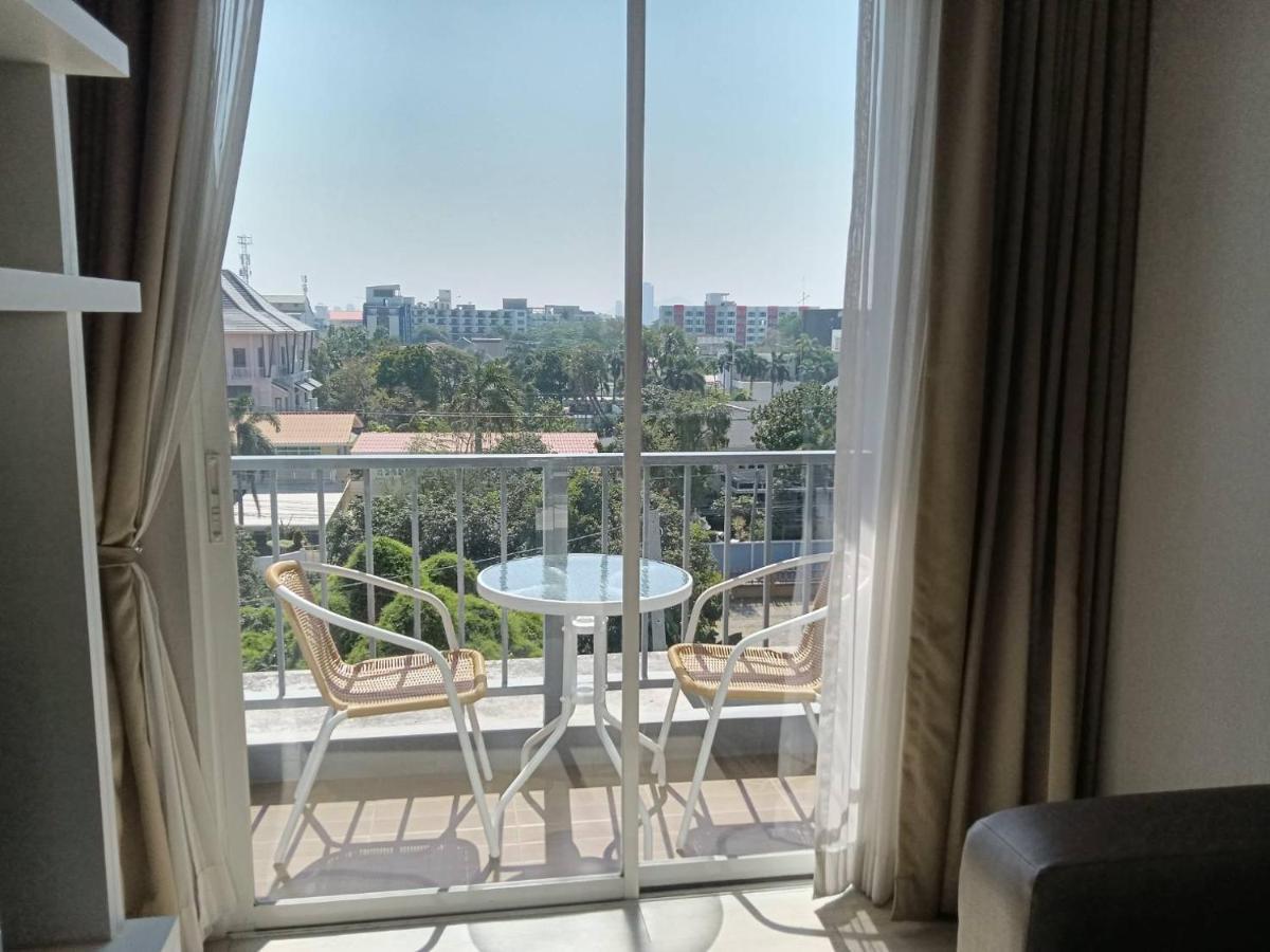 Fluffy Bed And Seaview @Bangsaen Apartment Exterior photo